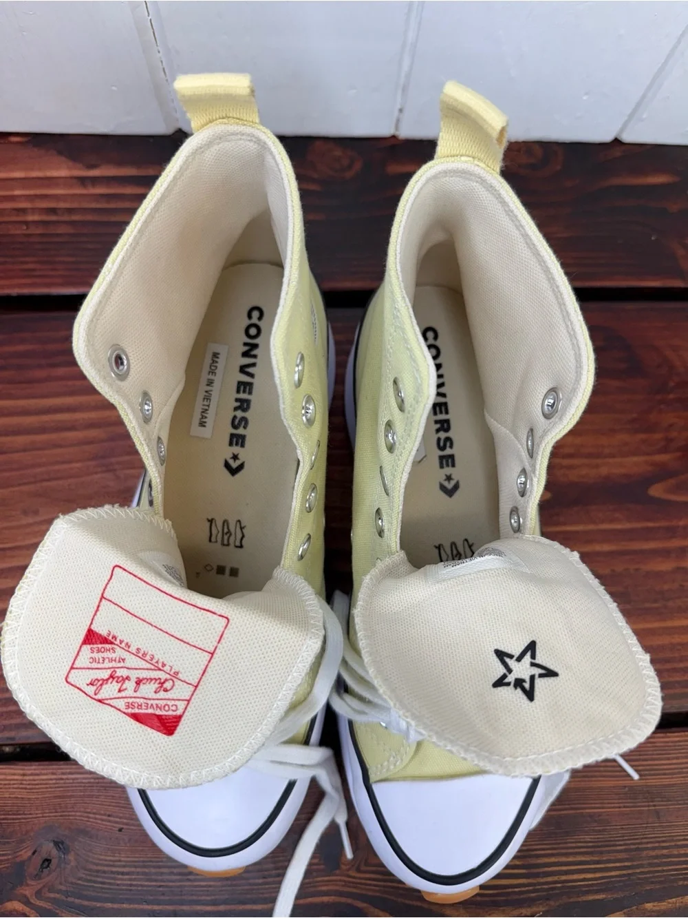 Converse Run Star Hike High Platform Lemon Drop Yellow Sneakers Women’s Size 9